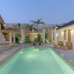 Pool, 8-Br, Old Town, Entire Private Estate - Tanpuri Chiang Mai