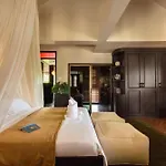 Riverside Pool Estate In Chiang Mai City - Tanpuri