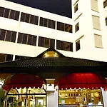 Super Oyo 1096 Winner Inn Hotel
