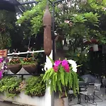 Loghome Boutique