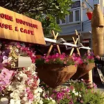 Loghome Boutique