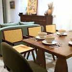 Jane\'S House In The Old Town 3