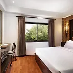 Holiday Garden Hotel