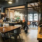 Pyur Otel