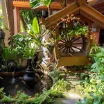 Collection O Khu Mueang Near Tha Phae Gate Formerly Lai Thai Guesthouse