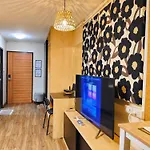Peaceful Condo At Happening Nimman