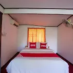 Oyo 909 Guiding Star Resort