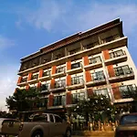 B2 Khamtieng Boutique & Budget Hotel
