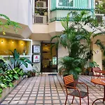 Peaceful Condo At Happening Nimman