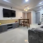2 Bedrooms Luxurious Apartment 904 2