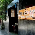 The Old Car Guesthouse