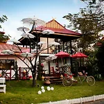 Baan Puang Petch
