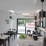 Gusto House