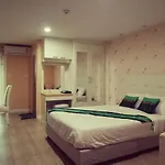 Cy Condo