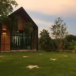 Golden Palm Resort