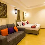 Suan Dok Gate Guesthouse