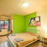 Jaidee House