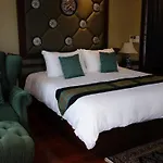 Bann Tazala, Exclusive Residence