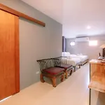 64House