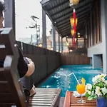 Night Bazaar Inn