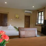 Huean Kham Hom Resort