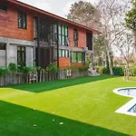 Stucco Loft Residency