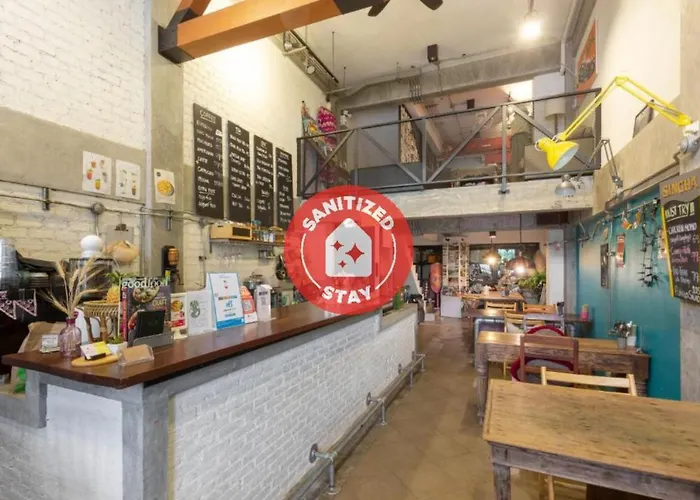 Box Hostel N Cafe