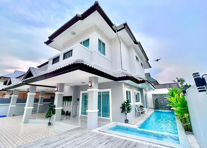 April Pool Villa Airport
