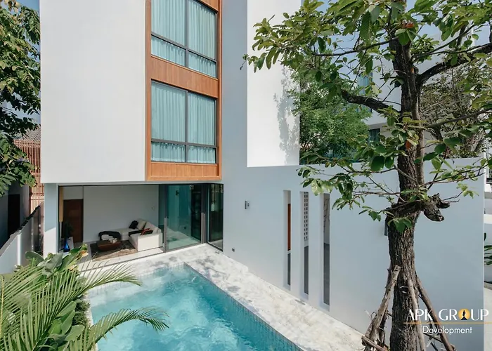 Crystal Pool Villa