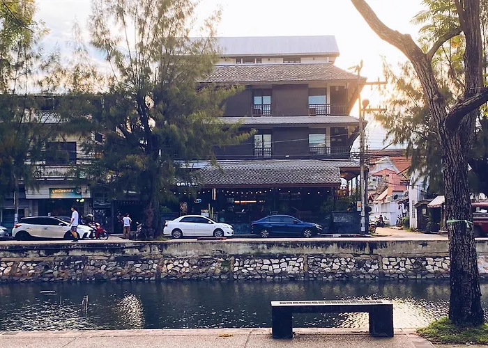 The An-Teak Chiang Mai