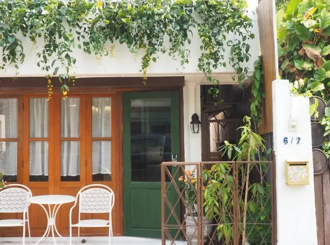 Cozy House In Middle Of Old Town Chiangmai