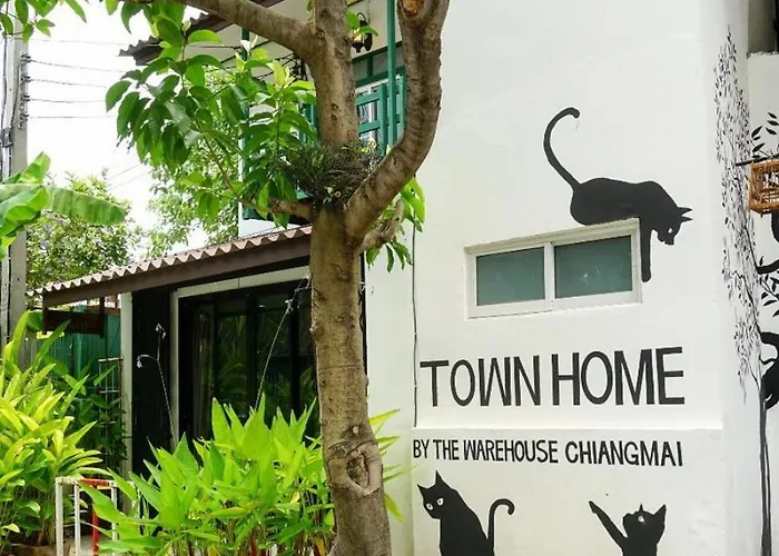 Town Home By The Warehouse Chiang Mai