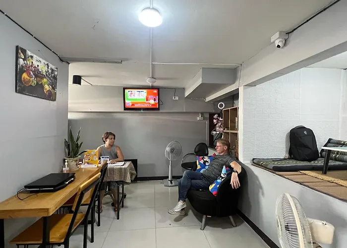 Lux Rooms Night Bazaar