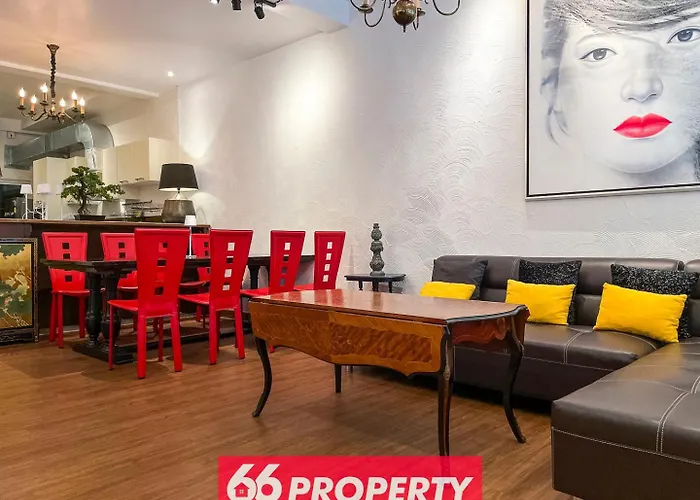 Stylish Townhouse In Nimman Area With Full Kitchen