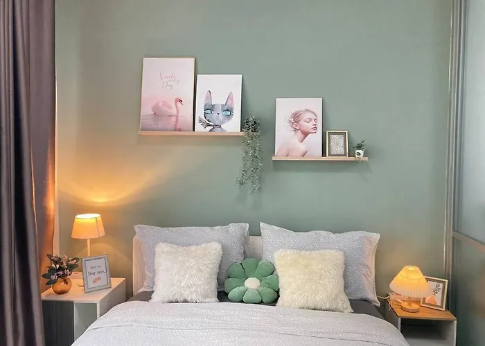 Bright & Modern Condo
