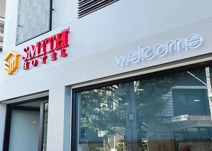 Smith Hotel