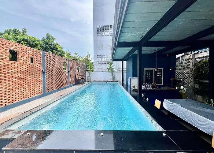 Deva Hostel & Relax Pool