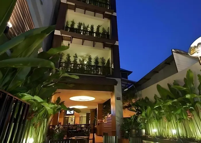 Anoma Boutique House