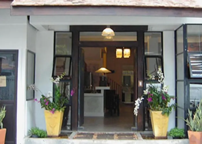 Montrara Happy House Hotel