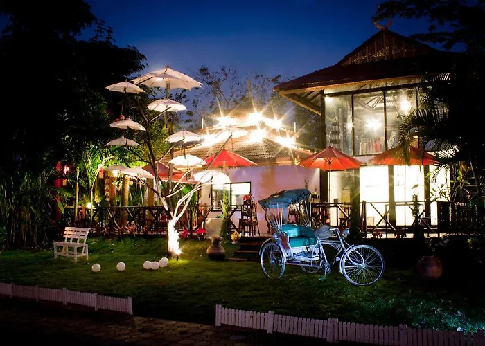 Baan Puang Petch
