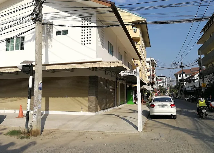 Baan Jino