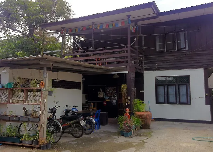 Wood\'N Nail Homestay