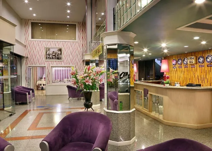 Highway Hotel
