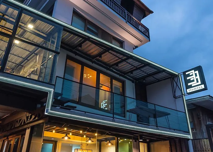 33 Poshtel (Adults Only)