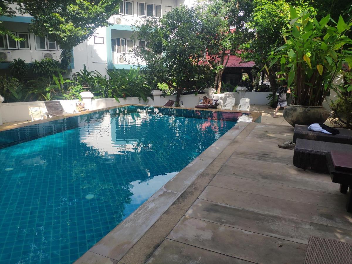 Changpuak Hotel 2*