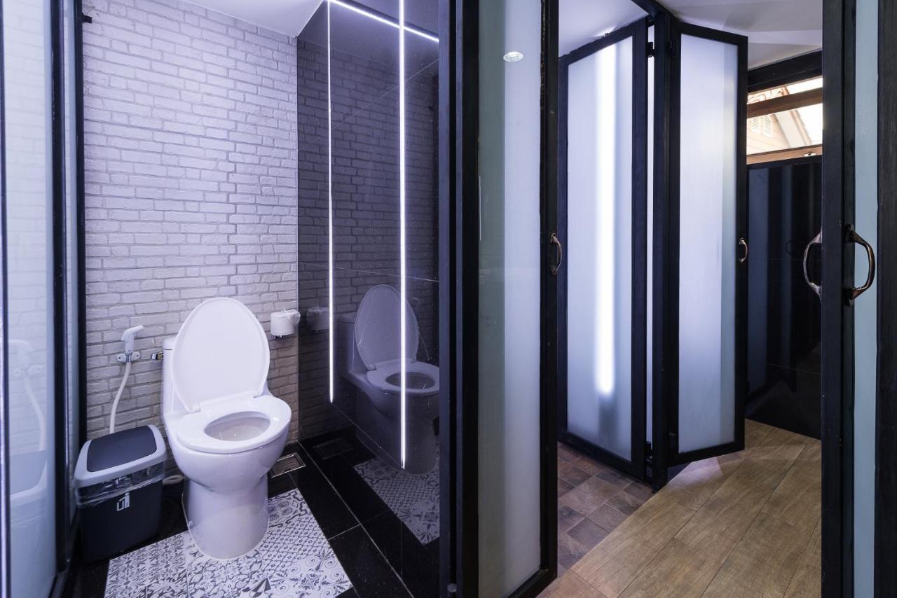 33 Poshtel (adults Only) Hotel 3*