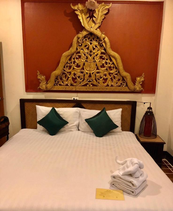 Cm Night Bazaar Boutique ซี เอ็ม ไนท์บาซาร์ บูทีค - Sha Certified 3* Chiang Mai