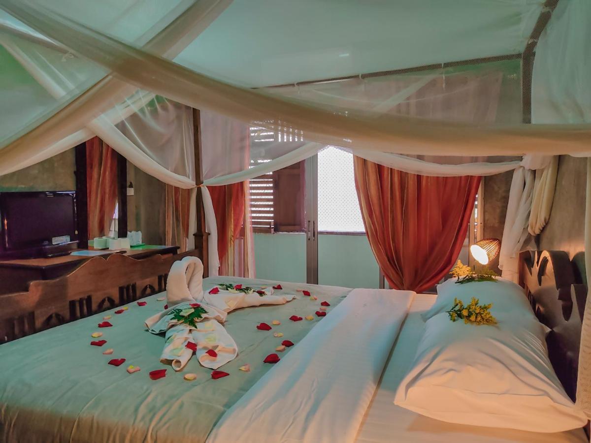 Awana House Bed & Breakfast *