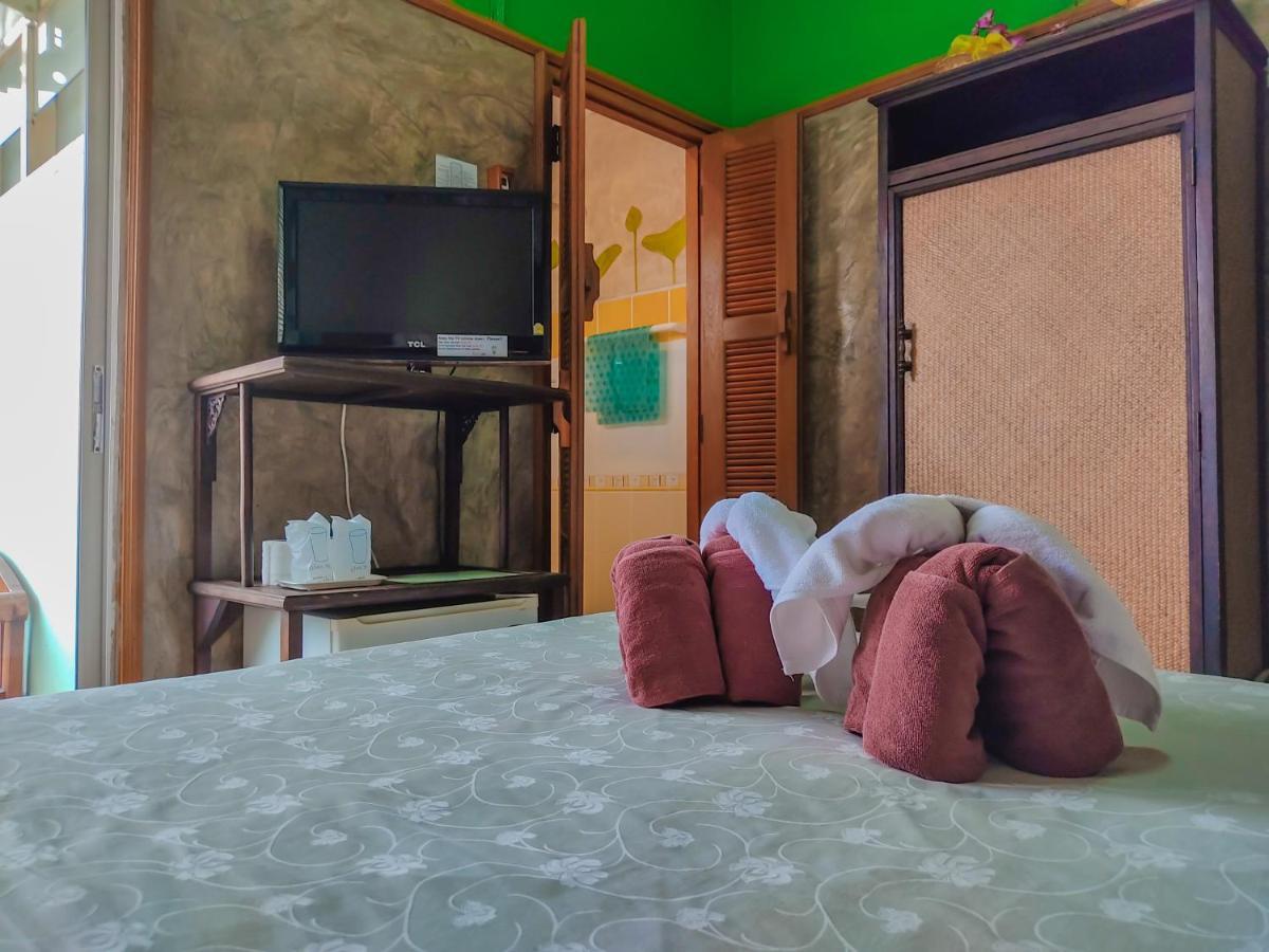 Awana House Bed & Breakfast *
