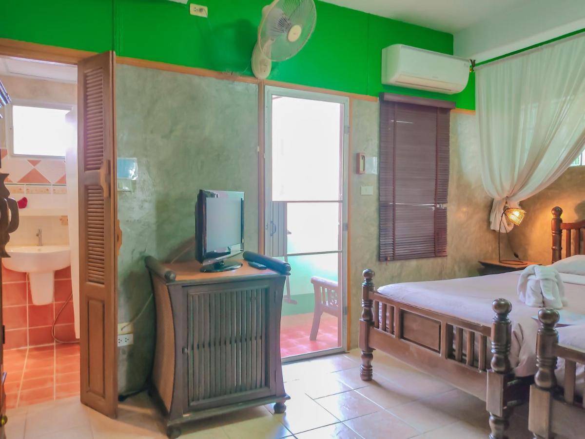 Awana House Bed & Breakfast *